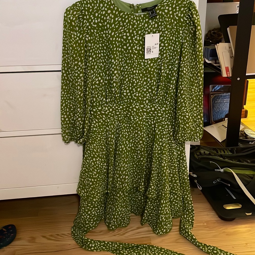 Forever 21 green and white ruffle dress